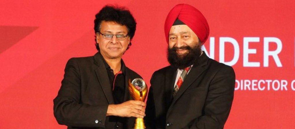 DG NIC Honored with ‘Digital Champion’ Award at Tech Sabha 2025