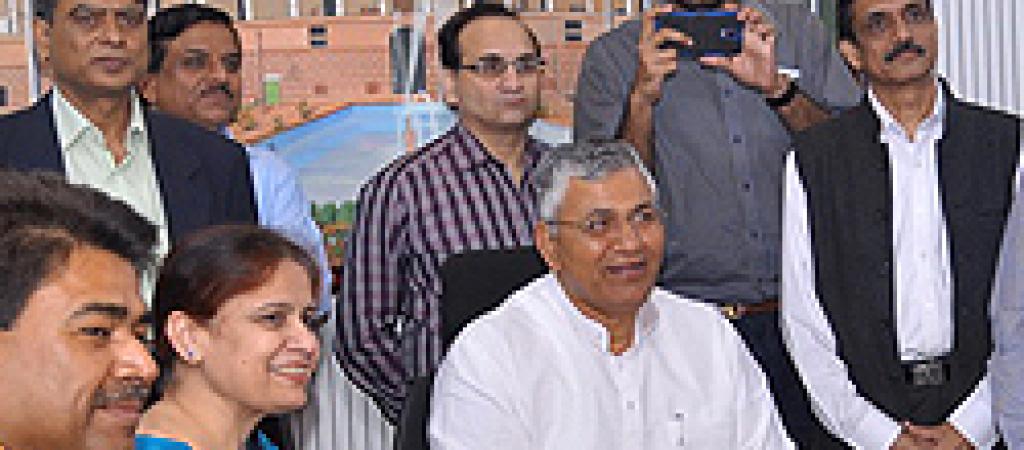 Minister of State, E&IT Visits NIC Head Quarters