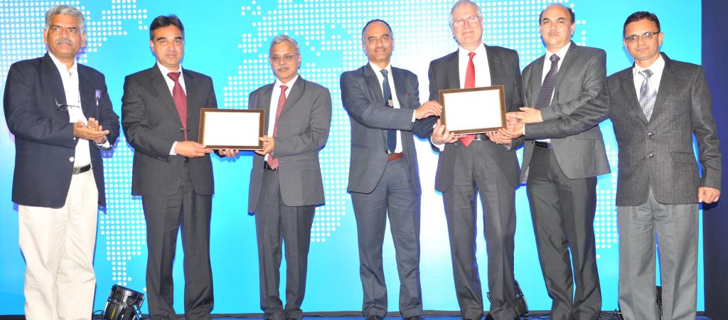 Sh.D.C.Misra,DDG, Sh.Ajay Singh Chahal,SIO NIC HP, Sh.Sanjay Sharma, TD , Sh. Sanjay Kumar,TD, Sh.Manoj Tomar,Addl.Secretary HPPSC Receiving the Award