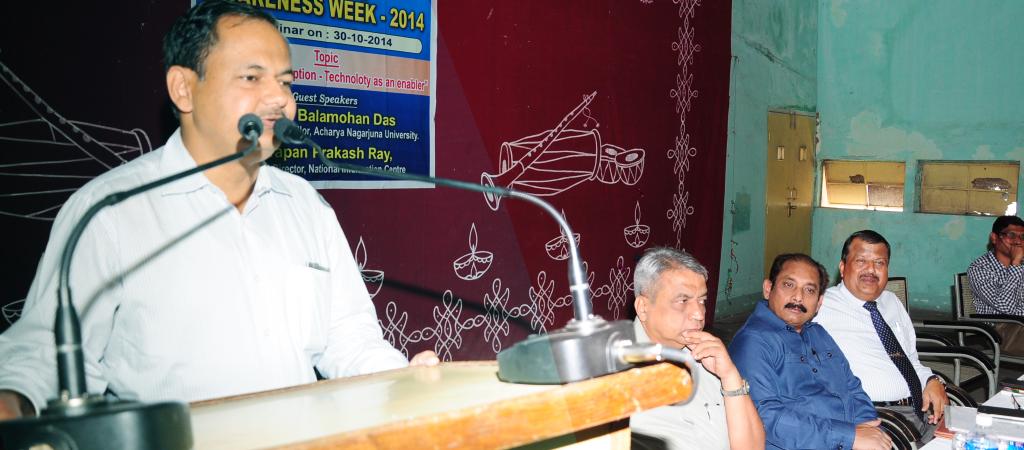 Shri T. P. Ray, TD delivering address