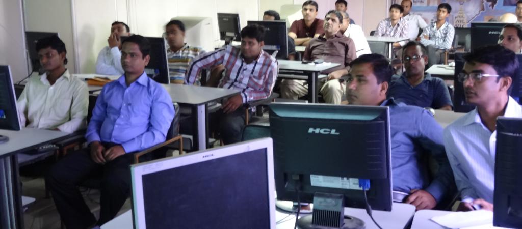 Bidders participating in the workshop