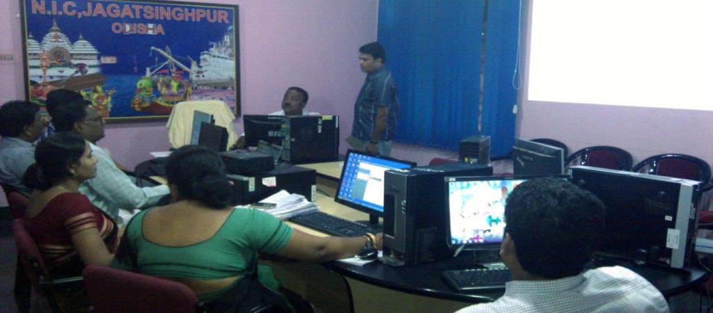 DIO Shri B. B. Rout imparting training