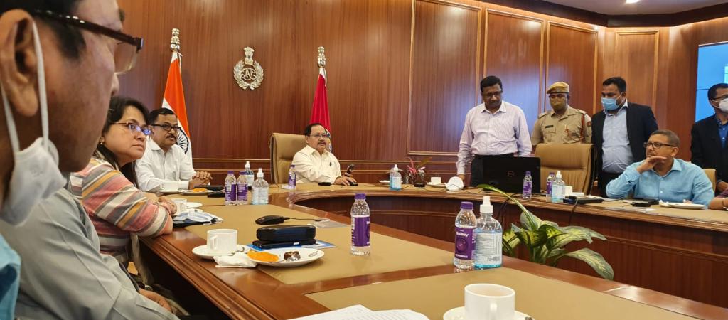 DGP inaugurating the FSL reports facility for Police