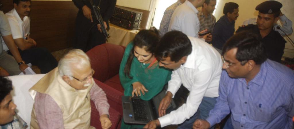 NIC team with Hon'ble CM at the time of Inauguration