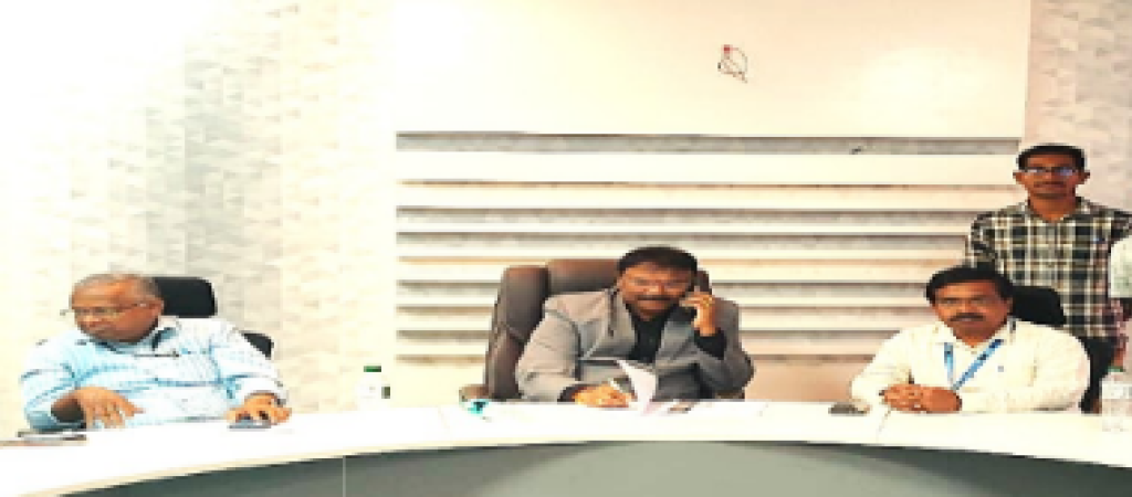 APMC Chairman Reviews and Applauds e-Doctor Project Demonstration
