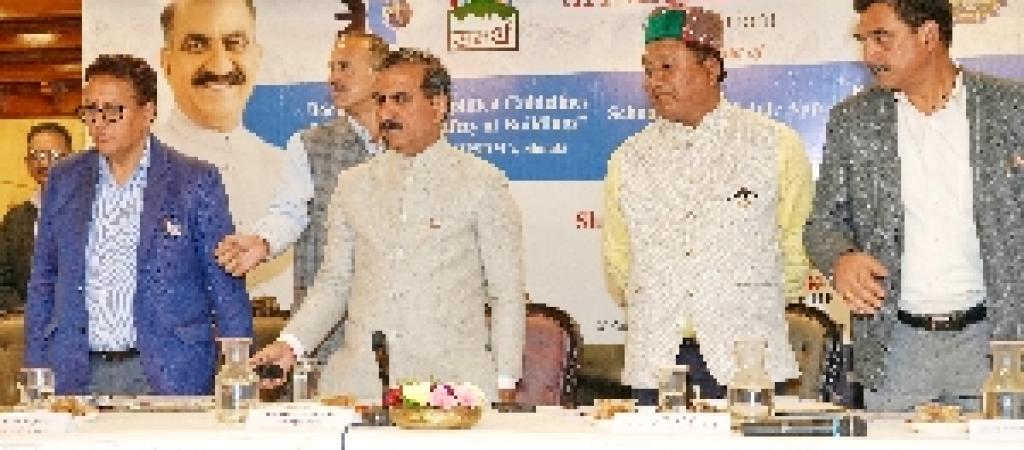 Shri Sukhvinder Singh Sukhu, Chief Minister Himachal Pradesh launching the app in presence of Jagat Singh Negi, Revenue Minister & Other Dignitaries