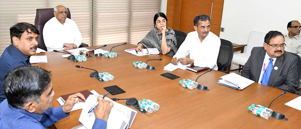 Hon’ble Chief Minister of Gujarat, Shri Bhupendra Rajnikant Patel, 
unveiling the ‘CM Relief Fund Portal in Gujarat’ at Gandhinagar in 
order to enable individuals to effortlessly offer support to Government 
assistance missions