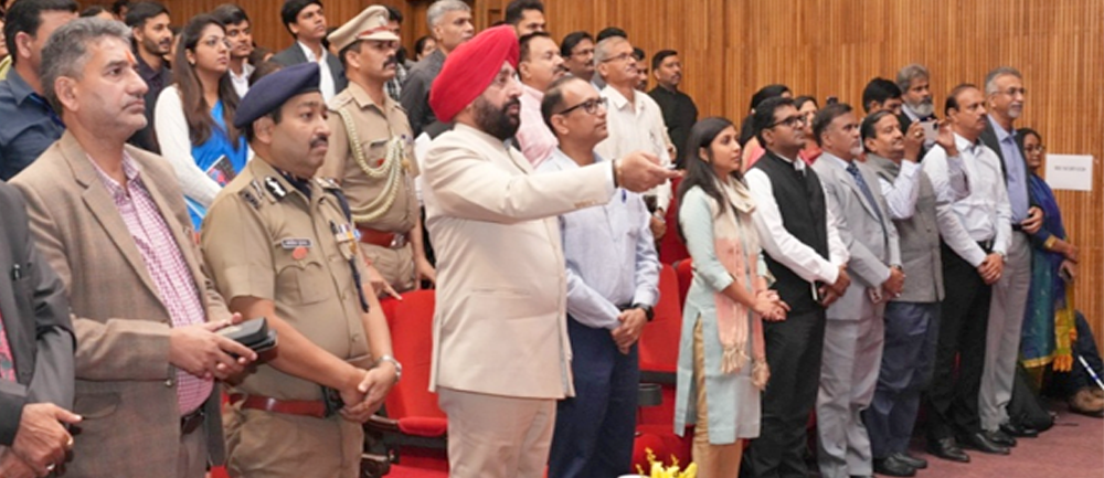 Governor Lt. Gen. Gurmit Singh (Retd.) launches the AI-powered Smart Automation System at Uttarakhand Raj Bhawan on 17 Oct 2023 