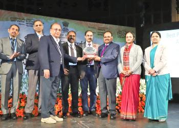 Odisha Team receiving National Award  for eProcurement in the presence of Shri Ajay Sawhney, Secretary (MeitY), Dr. Neeta Verma, DG (NIC) and other dignitaries