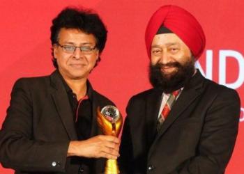 DG NIC Honored with ‘Digital Champion’ Award at Tech Sabha 2025