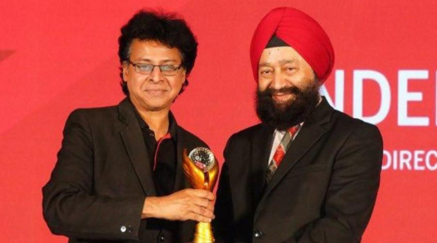 DG NIC Honored with ‘Digital Champion’ Award at Tech Sabha 2025