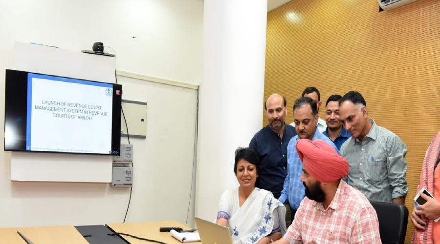 Revenue minister of Punjab Shri. Sukhbinder Singh Sarkaria launching RCMSPb