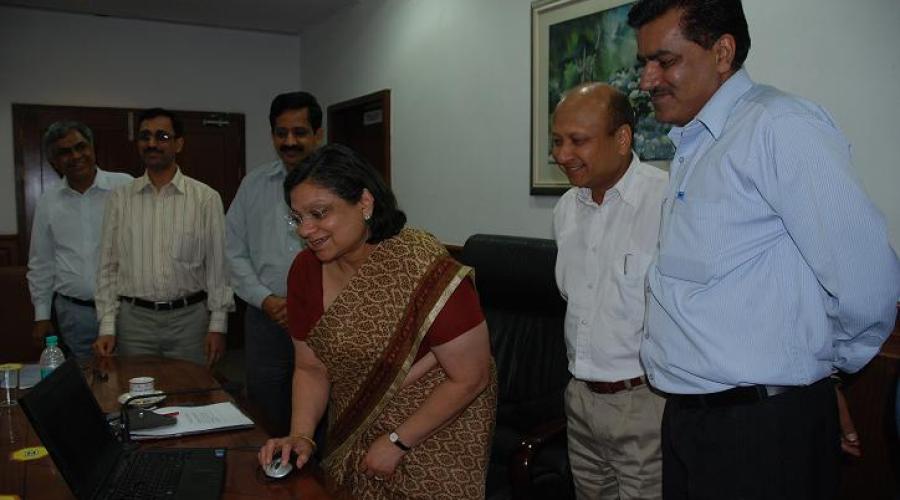 Haryana Chief Secretary Ms. Urvashi Gulati is inaugurating the Software