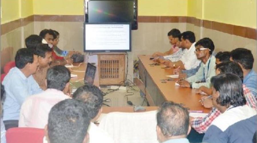 Participants during the presentation