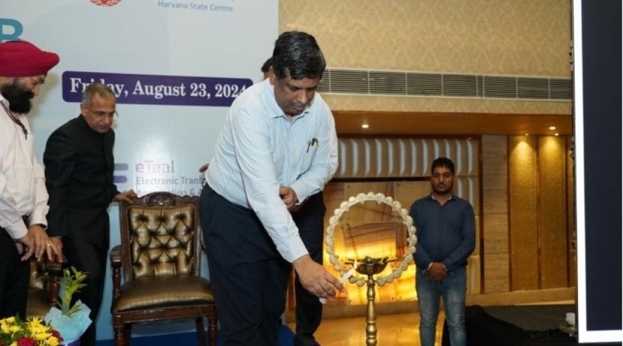 Chief Guest Shri V Umashankar, PSCM and ACS(CRID), Govt of Haryana lighting the lamp