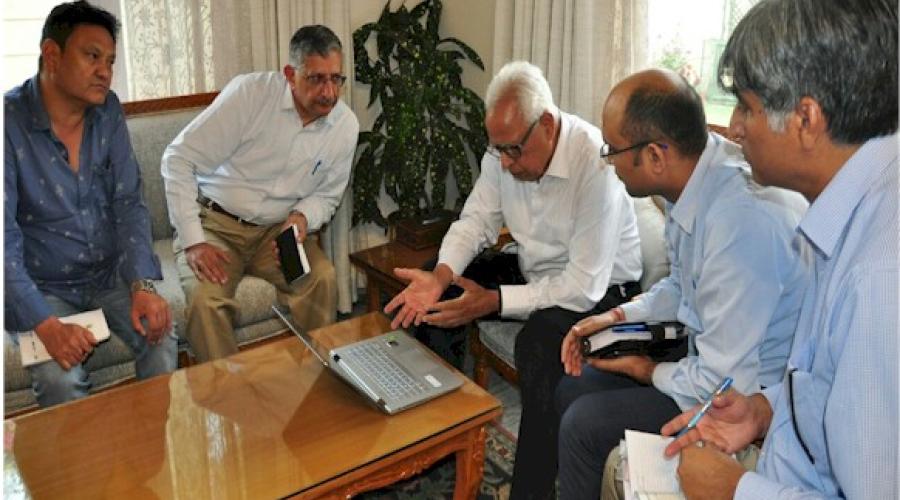 HE Governor J&K, launching the Web site. NIC Officers also present on the occasion