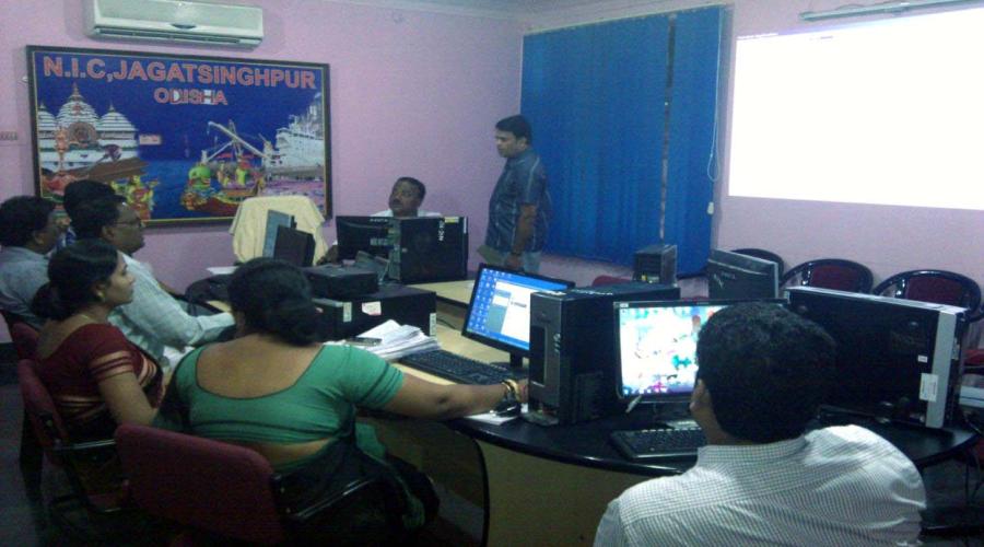 DIO Shri B. B. Rout imparting training