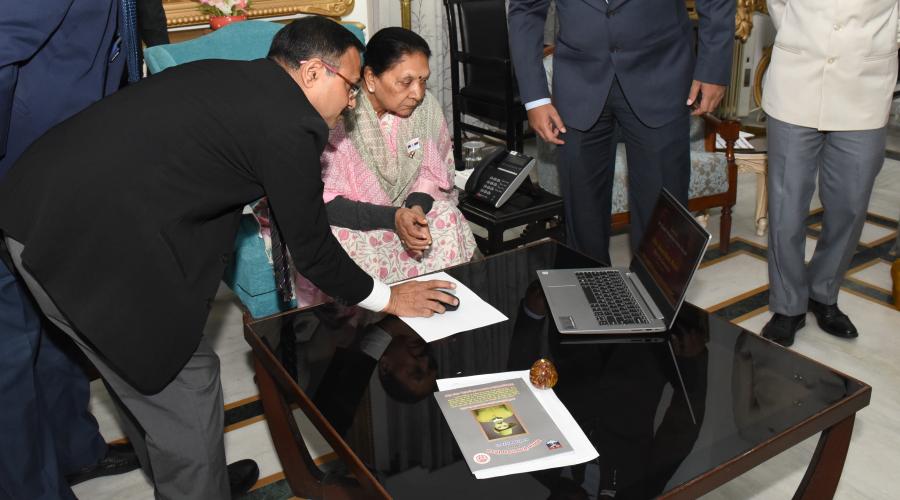 Anshu Rohatgi, Scientist F with Hon'ble Governor, U P for Launch