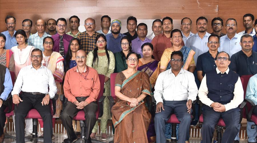 Group photo of Participants and Speakers