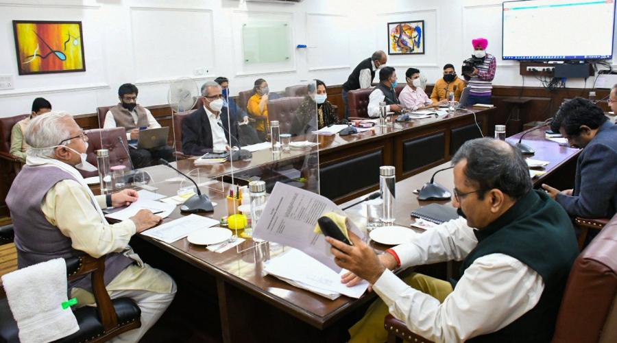 Haryana Chief Minister, Mr. Manohar Lal presiding over the review meeting on HRMS