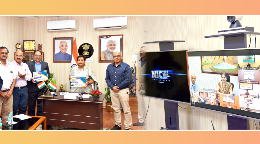 Hon'ble Governor releasing the Annual Book