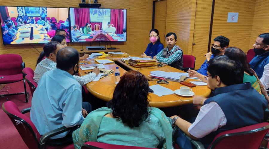 Shri V.S.Bhaskar, IAS, Addl. Chief Secretary, addresses the gatheri