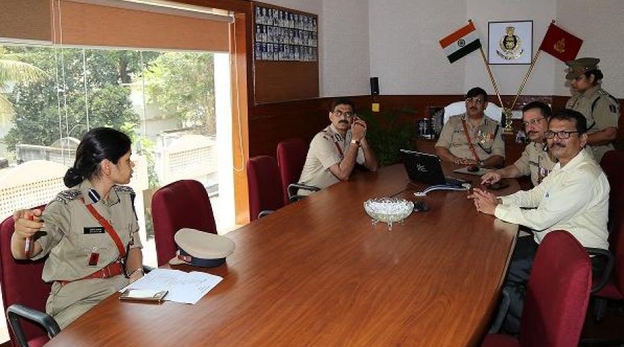 Shri K. B. Singh, DG & IG of Police, Odisha inaugurating the website in presence of Ms. Kabita Jalan, DIG, Angul, Dr. R N Behera STD, NIC