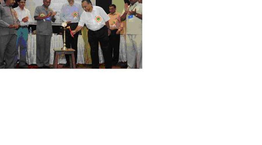 Principal Secy inaugurating the workshop alongwith the SIO Maharashtra and DDG NICHQ