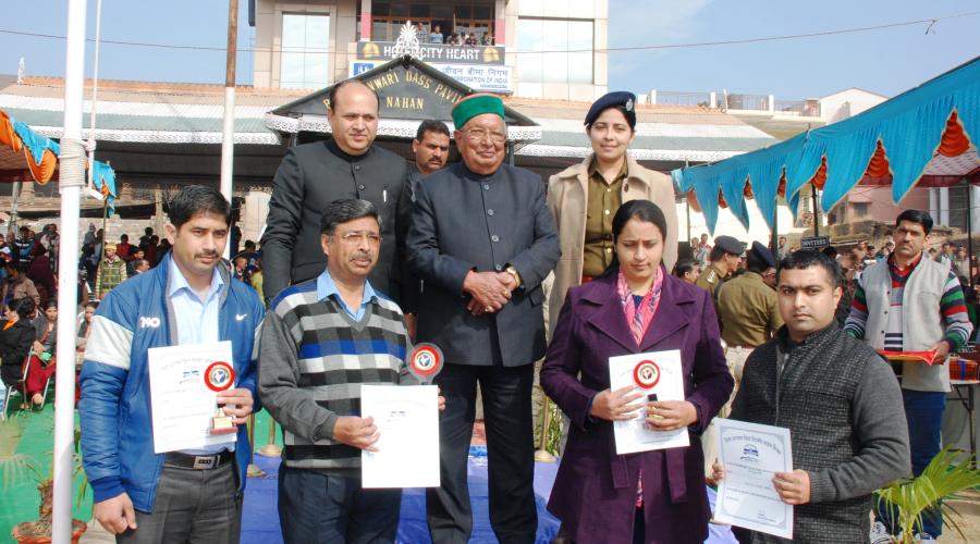 DC  Sirmaur, Honorable Speaker HP  Vidhan Sabha, SP Sirmaur. Second Row: Sh. Anoop Singh, Sh. Vijay Kumar, Ms Shikha Sharma and Sh. Neeraj Chauhan.