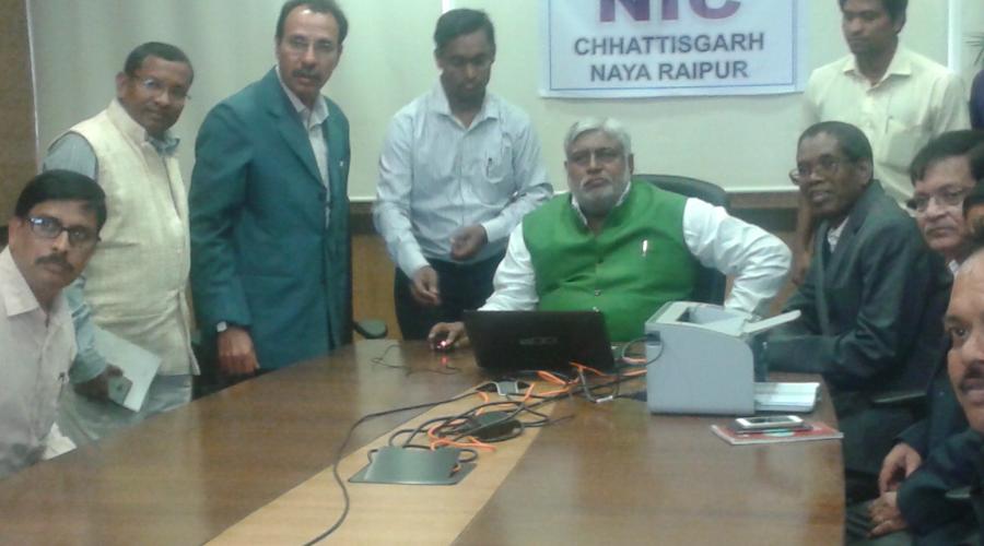 Hon'ble Minister inaugurating the Chhattisgarh eGazette website