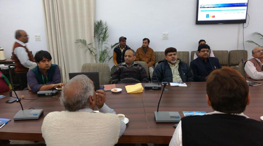 Mr. Yogesh Kumar Agarwal, Scientist B, CSID during discussion with participants