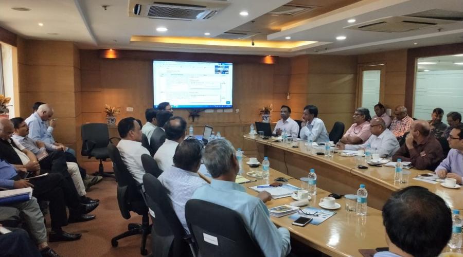 Shri Akash Kumar Gupta, Scientist-C, Cabinet Secretariat Informatics Division during the training to participants