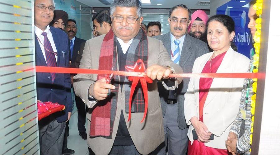 Shri Ravi Shankar Prasad, Honorable  Minister of Law & Justice, Communications and E&IT inaugurating the Software Quality Lab