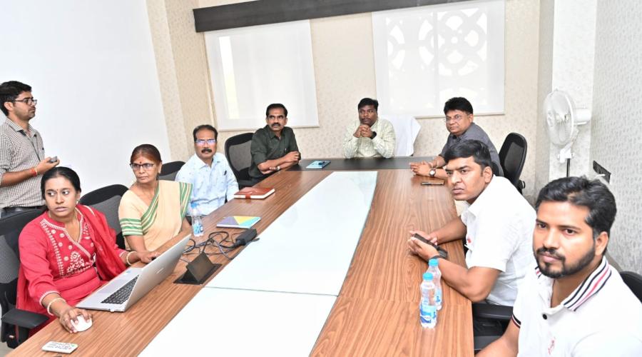 Honorable Minister Shri Kedar Kashyap inaugurates the new website of Chhattisgarh Parliamentary Affairs Department