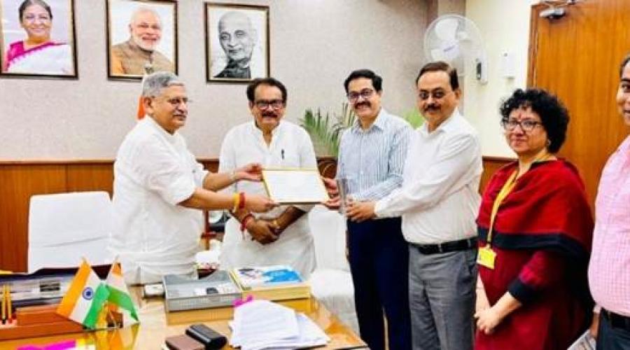 Honorable Union Minister Shri Rajiv Ranjan Singh was presented the WSIS Award by MoS Prof. S. P. Singh Baghel and senior NIC/MoPR officials