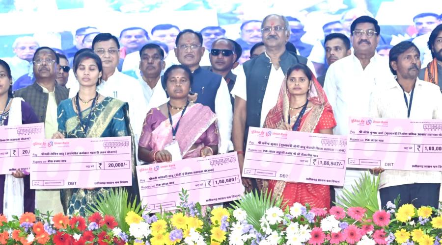 Honorable CM of Chhattisgarh launches Shramev Jayate Portal, transfers Rs. 2.06 crore via DBT