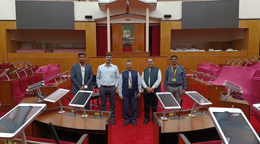 Shri Rajiv Rathi, DDG & Dr A K Hota, DDG & SIO with OLA and NIC officials